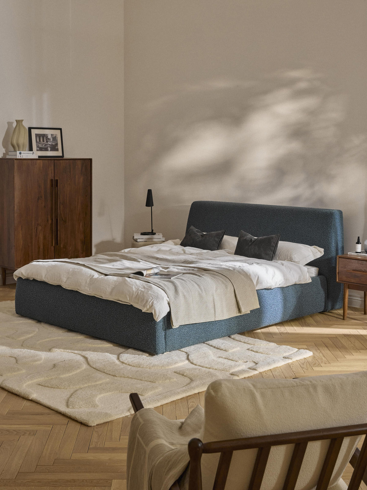 Clovenau Upholstered Bed in Bouclé