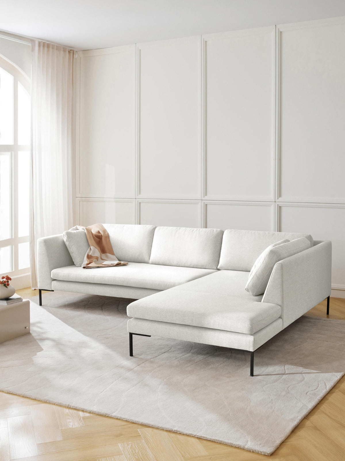 Emmroden Corner Sofa with Metal Legs