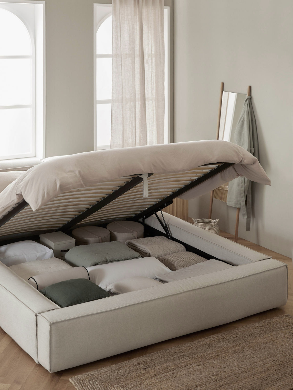 Lenfeld Upholstered Storage Bed