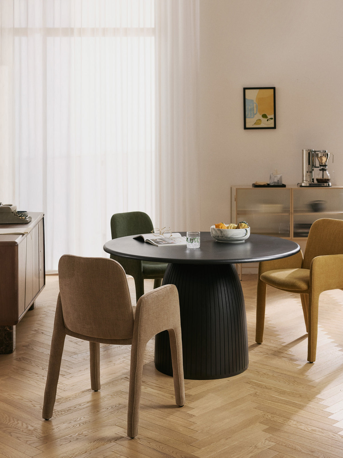 Nelscheid Round Dining Table with Fluted Texture, in Various Sizes
