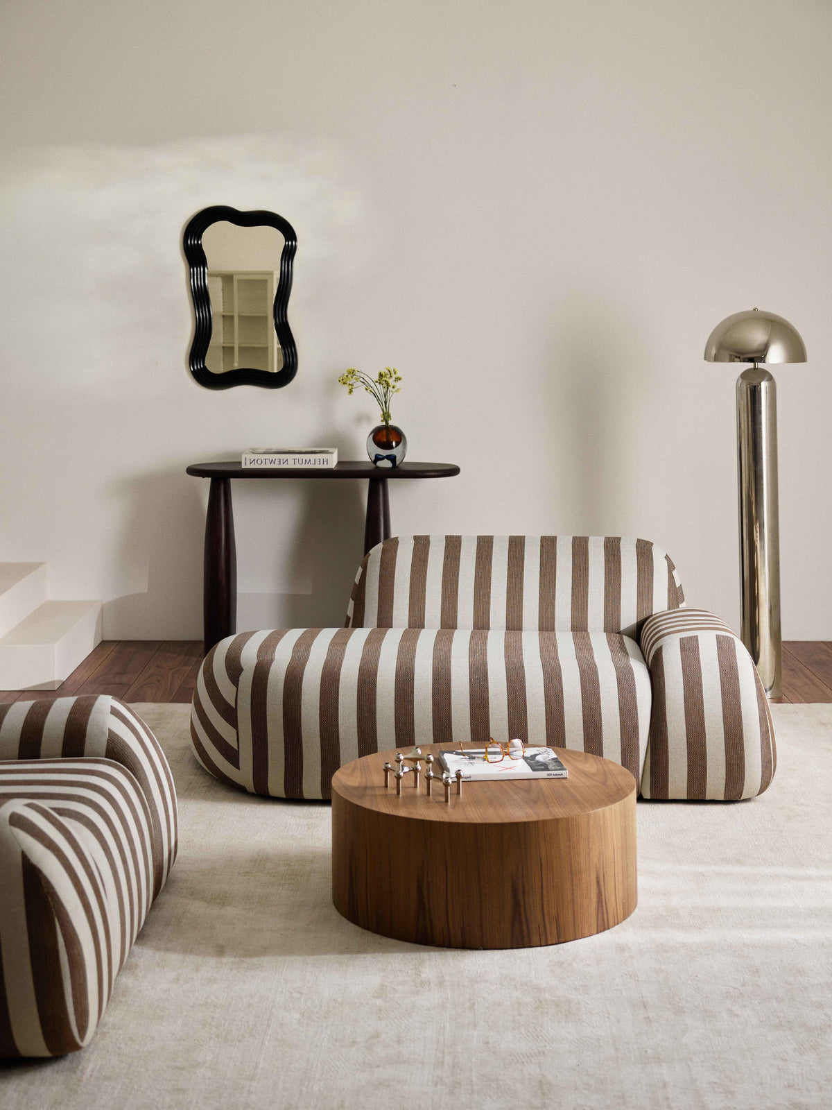 Wolkrath 2-Seater Striped Sofa with Chaise Longue